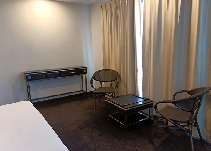 Fields Palace Hotel
