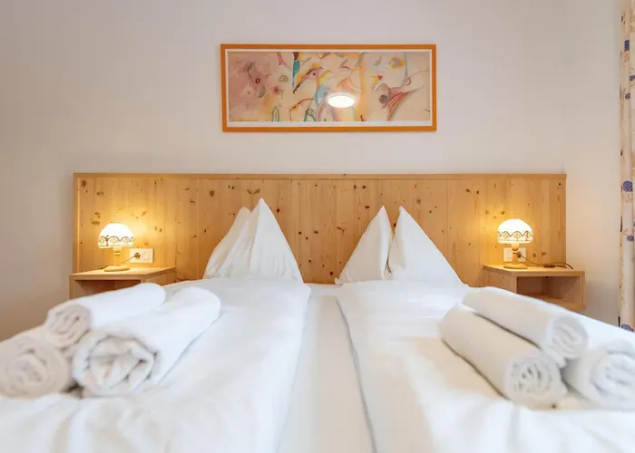 Hotel Lago Della Creta