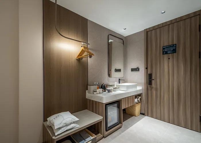 Atour Hotel Anji Longshan