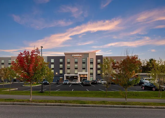 Cambria Hotel & Suites Plymouth