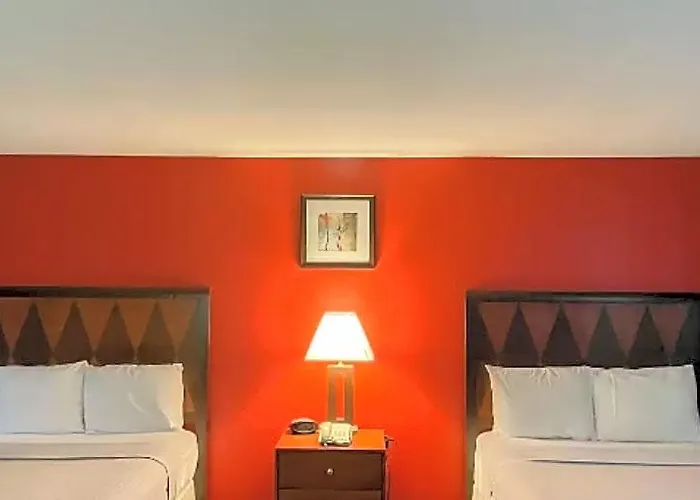 Rodeway Inn & Suites