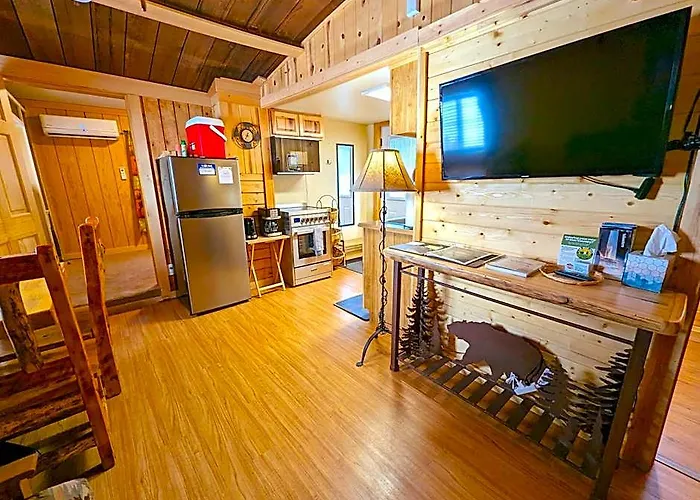 Yellowstone'S Treasure Cabins