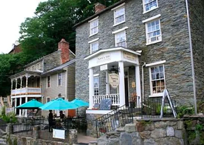 Town'S Inn