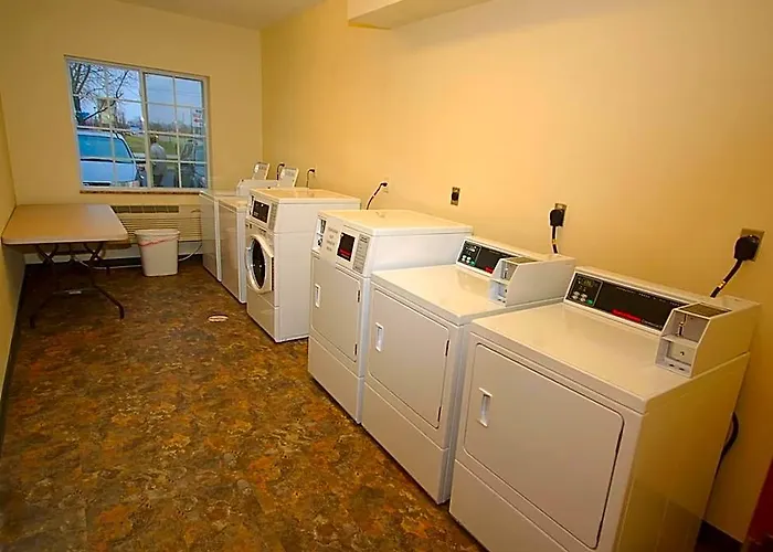 White House Suites