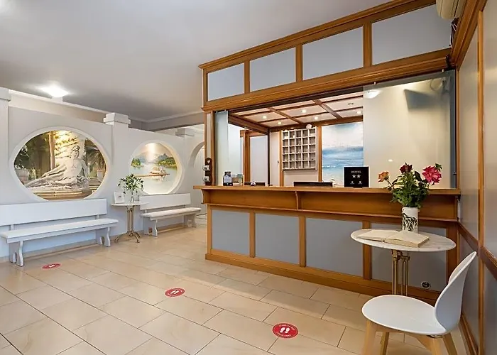 Bella Vista Beach Hotel