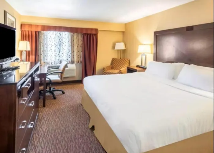Holiday Inn Frisco By Ihg