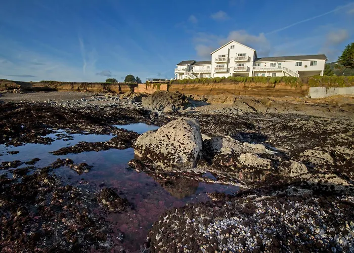 Black Sands Inn
