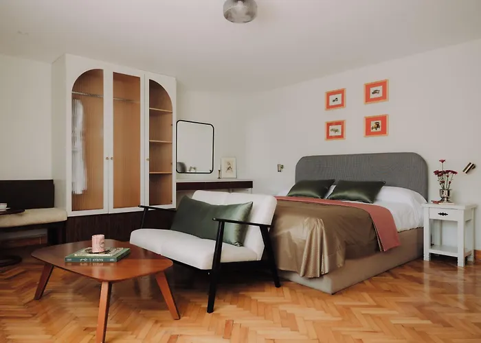 Longchamps l Zamalek l Boutique Hotel with Breakfast