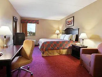 Days Inn & Suites By Wyndham Jeffersonville In