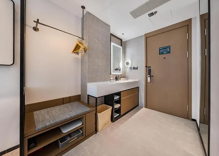 Atour Hotel Dalian Xinghai Square Zhongshan Road