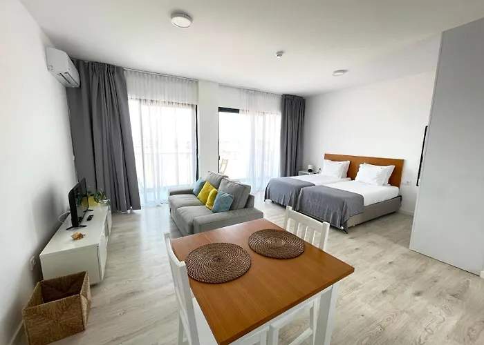 Apartamento T0 - Medsal Residence