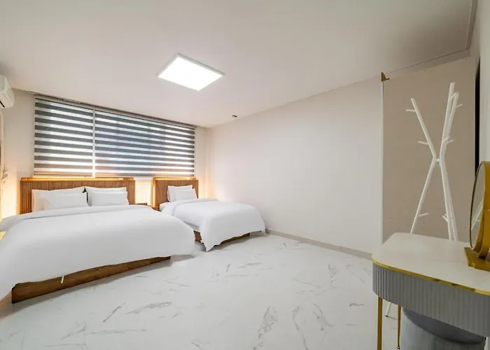 Y2 Stay Hotel