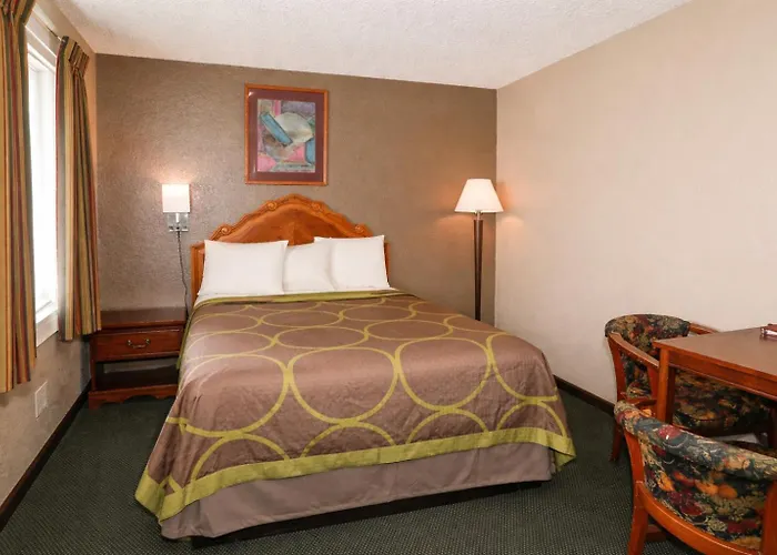Townhouse Super Gallup - I-40