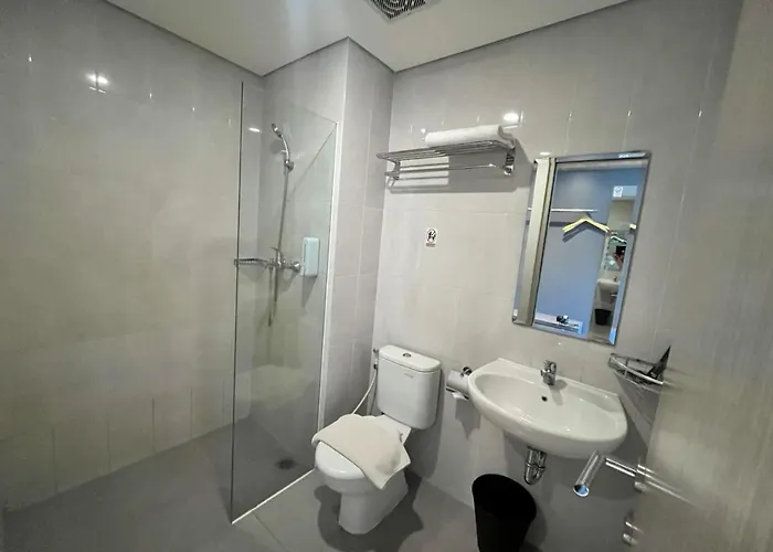 Front One Hotel Gresik
