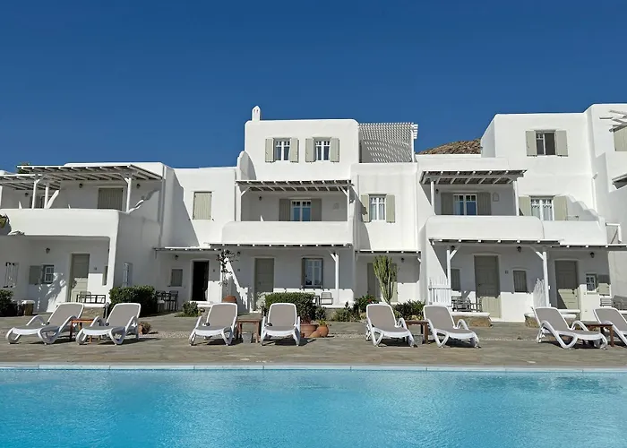Yakinthos Suites