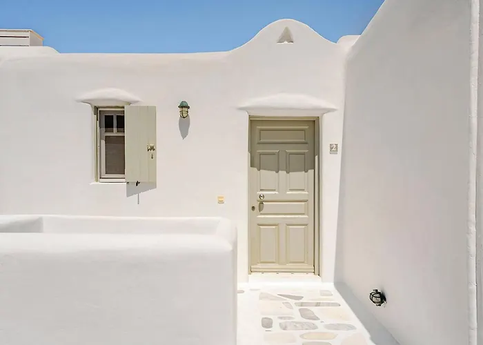 Yakinthos Suites