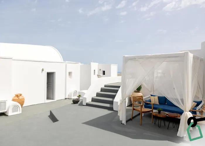 Hotiday Santorini Seafront