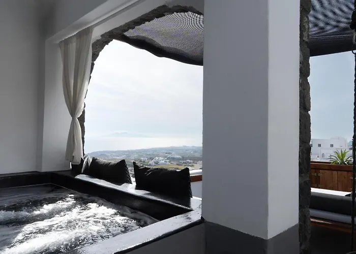 Lumera Suites