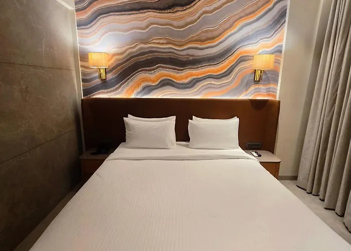 Krishna Palace Hotel , Ulhasnagar