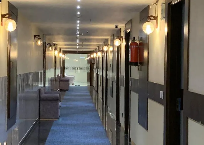 Palmdale Hotel & Resort
