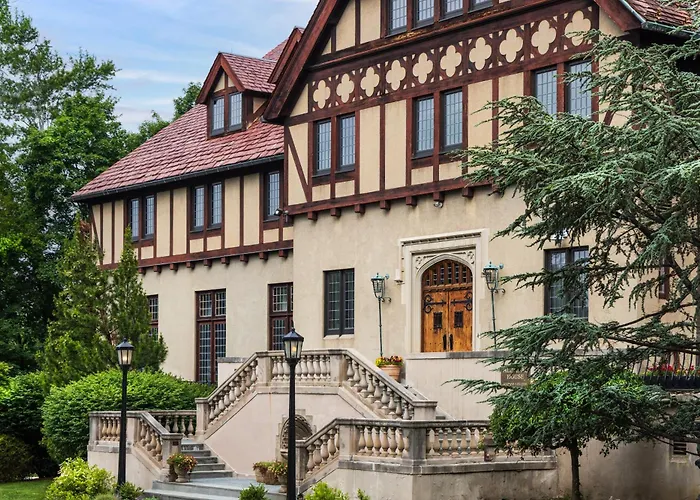 Alumnae House, The Inn At Vassar College