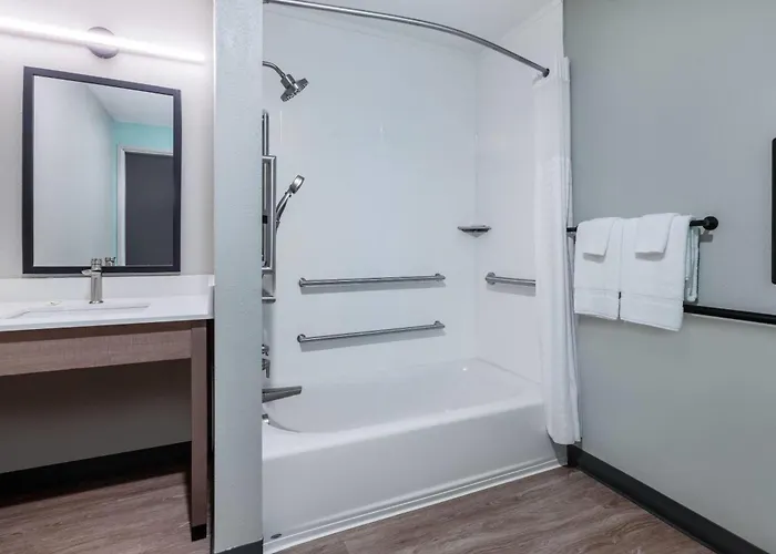 Echo Suites Extended Stay By Wyndham Savannah Pooler