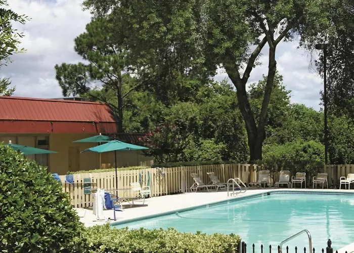Rodeway Inn Huntsville West