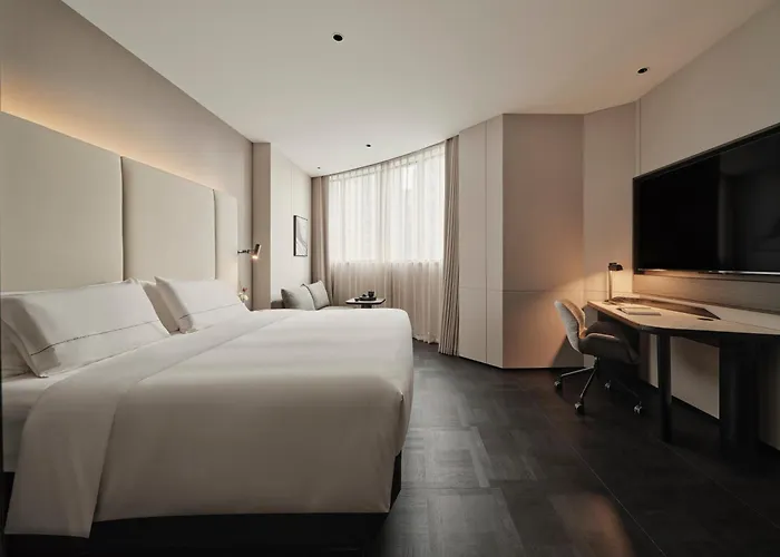 Shantou Railway Station Huangshan Road Atour Hotel