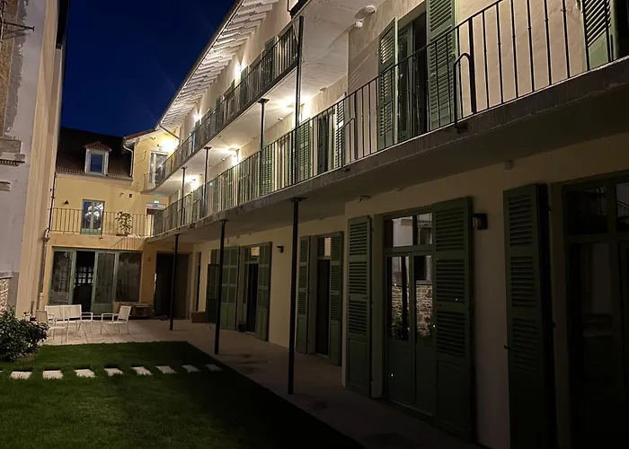 Flore Hotel & Jardin The Originals Relais