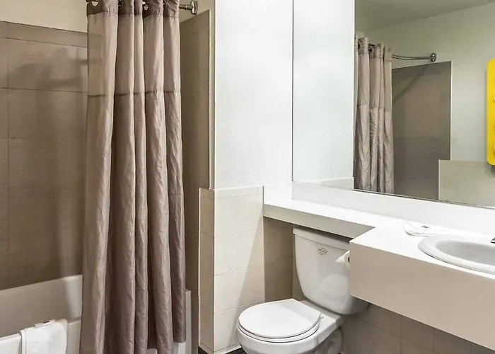 Hotel Elizabeth Near Newark Liberty International Airport New Jersey