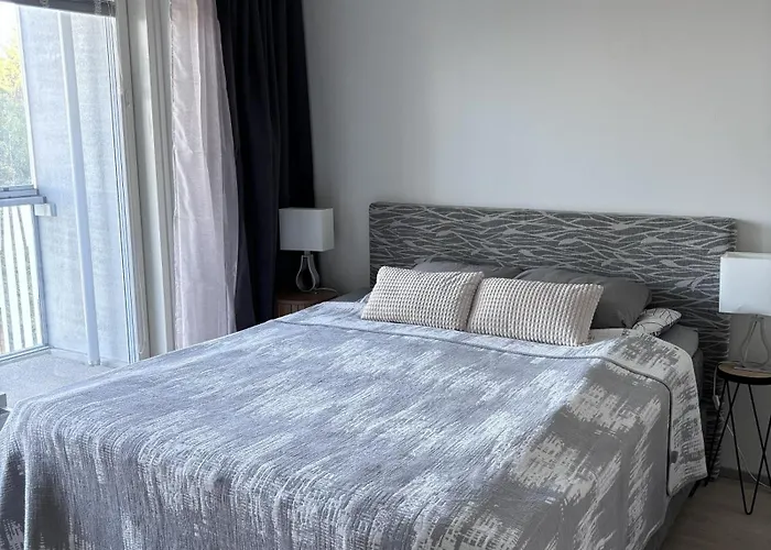 Modern Studio Next To Finnoo Metro - Tuohi Bosshomes