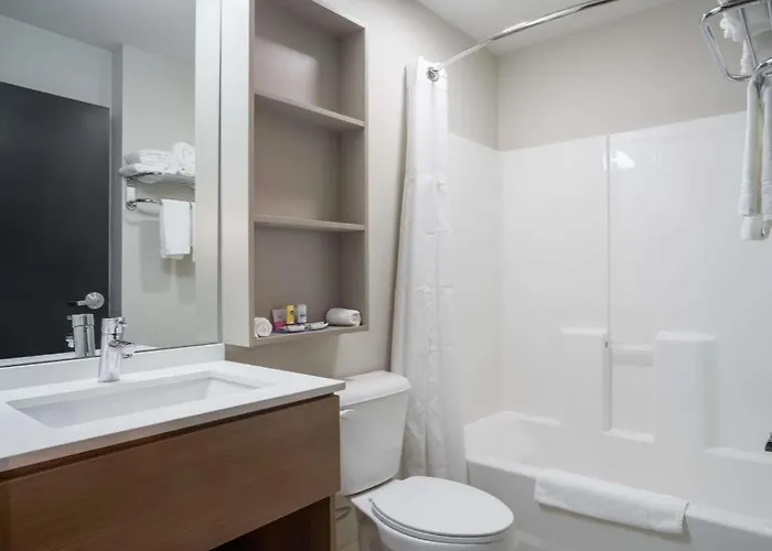 Microtel Inn & Suites By Wyndham Moorhead Fargo Area
