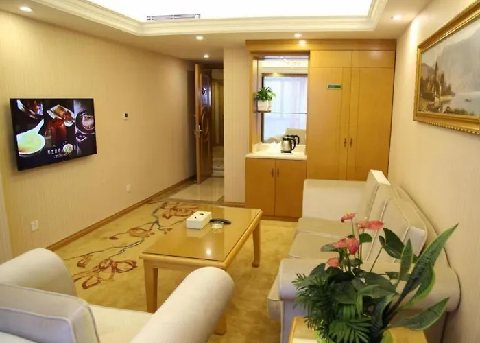 Vienna International Hotel Meizhou Spindle Bridge Branch