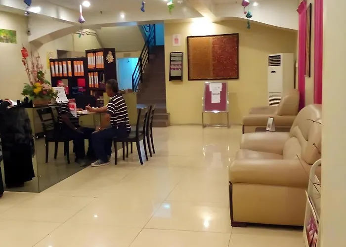 Kingston Hotel