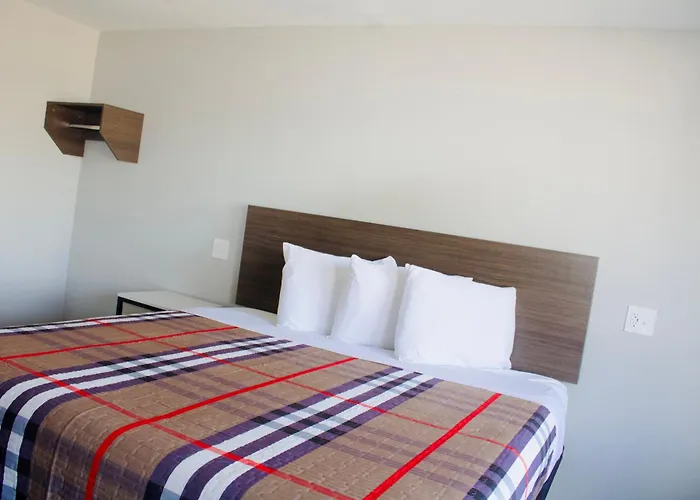 Homestay Inn & Suites