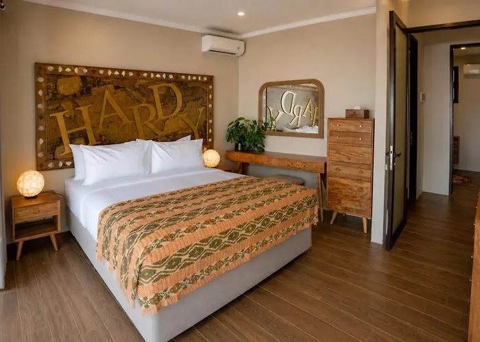 Amandalay Hotel & Villas