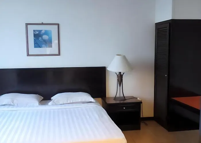 Kingston Hotel