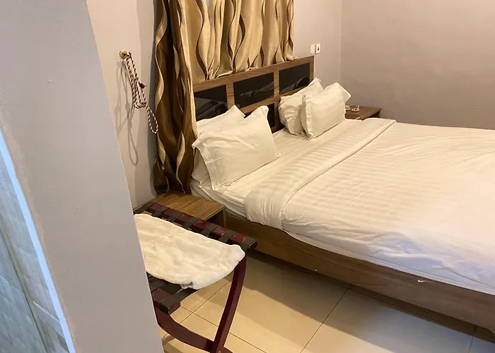 Peach City Hotel