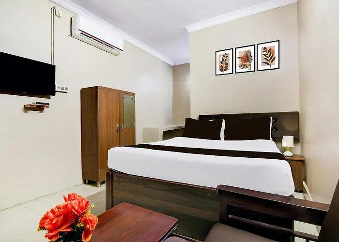 Super Collection O Nit More Adityapur Formerly Hotel Subheksha