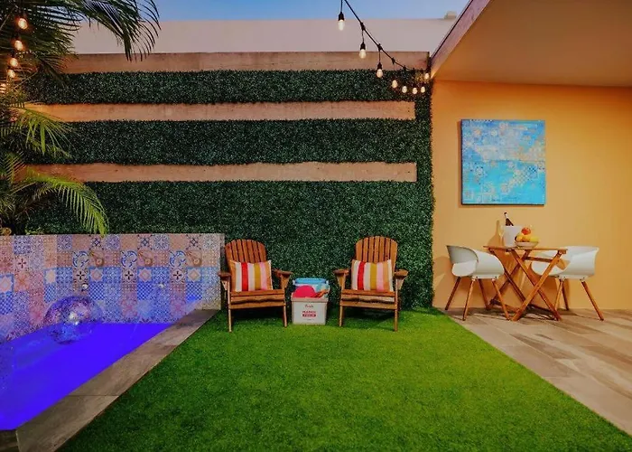 Privada Stays - Private Pools & Colorful-Chic Boutique Hotel