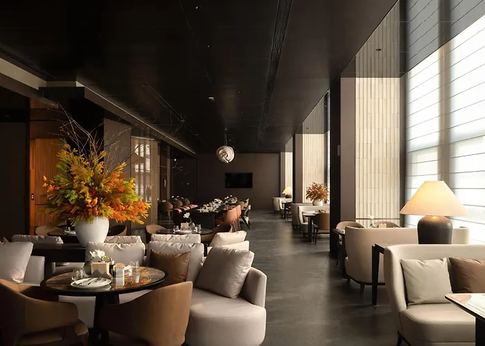 Atour S Hotel Zhengzhou High-Speed Rail East Station Mixc