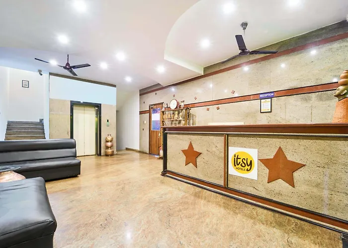 Itsy Hotels R S Bhavan, 2 Km From Mit Gate