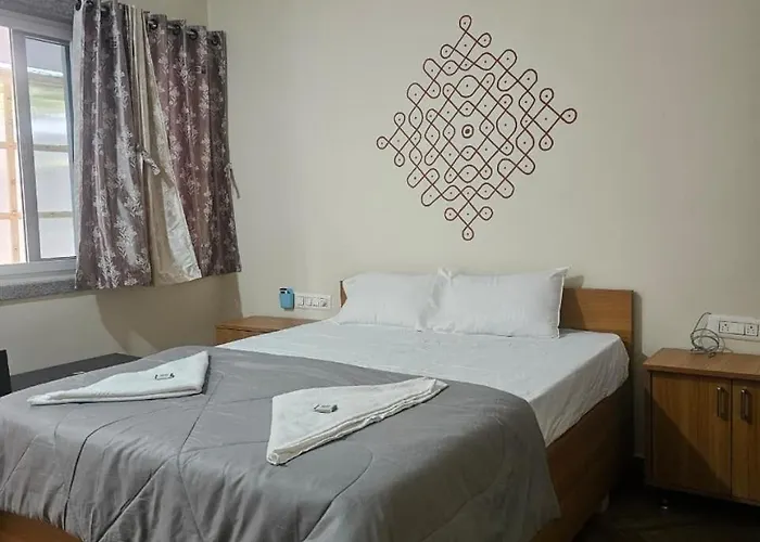Hampi Rock-Inn