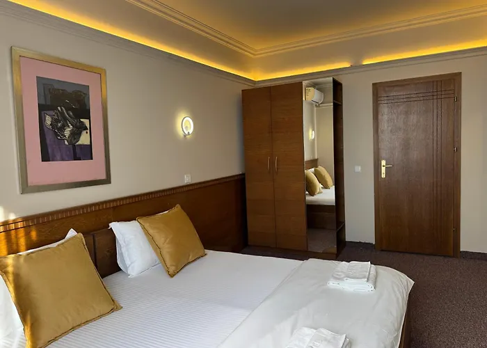 Hotel Lux