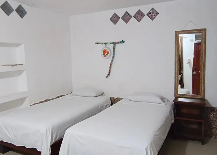 Hostal Fragata Puerto López