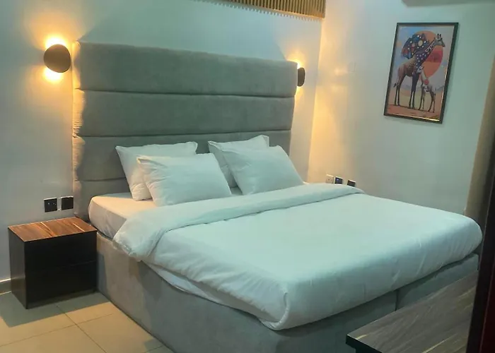 Royal Vantage Hotel