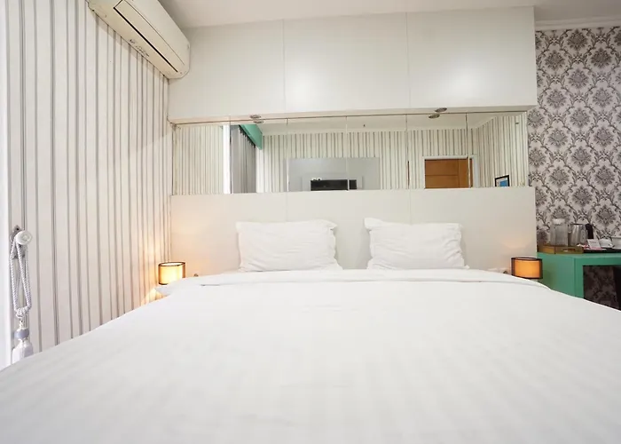 Townhouse Oak Hotel Damar Kurung