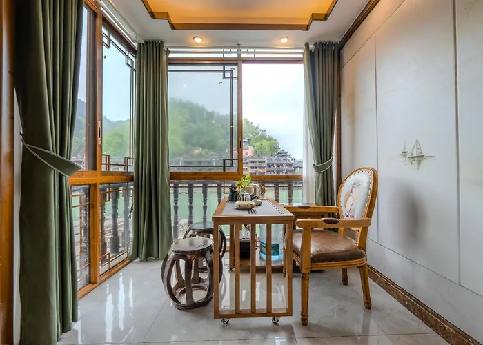 Miss Dong'S River View Homestay