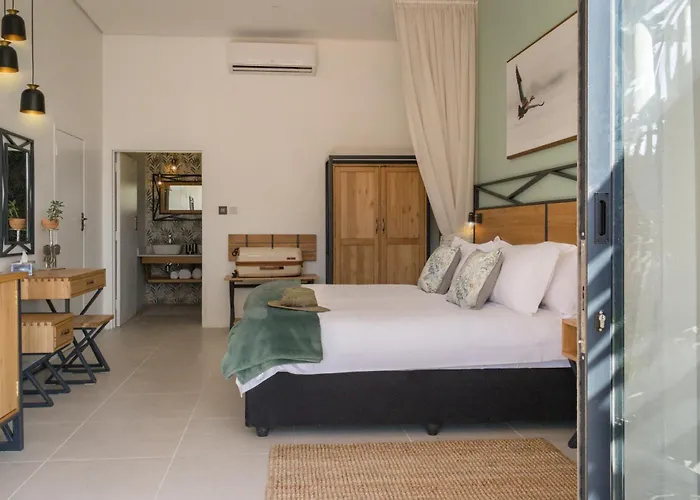 Waterfalls Lodge