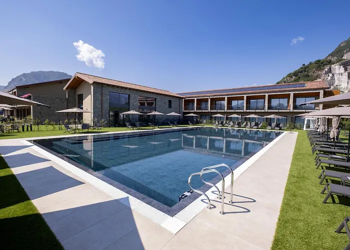 Continental Golf Resort